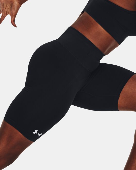 Women's UA Train Seamless Shorts image number 3