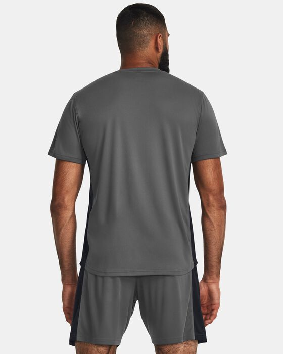 Men's UA Challenger Training Short Sleeve image number 1