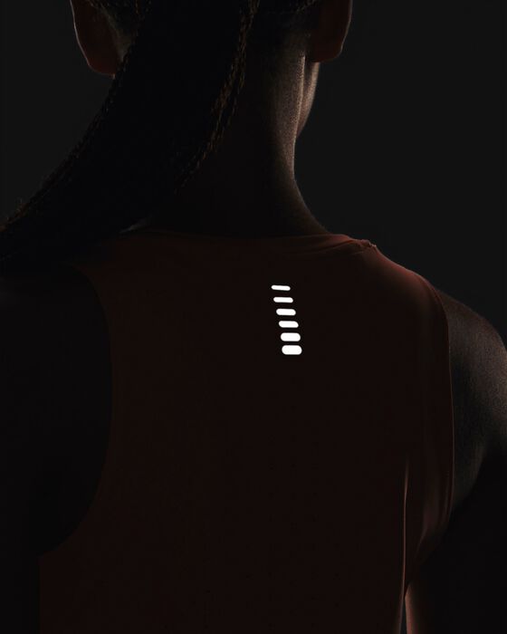 Women's UA Iso-Chill Laser Tank image number 3